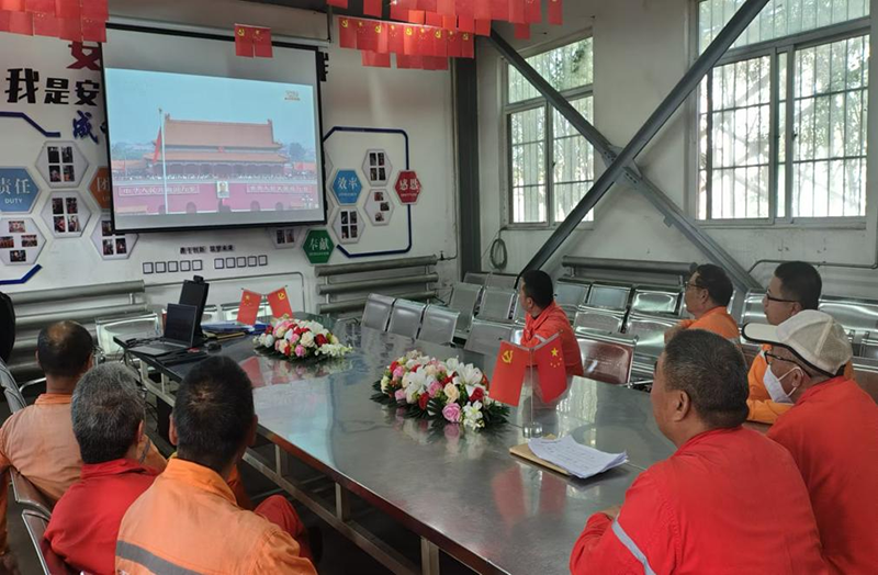  弘旭公司組織觀看九三閱兵式，激發(fā)愛國熱情(圖4)